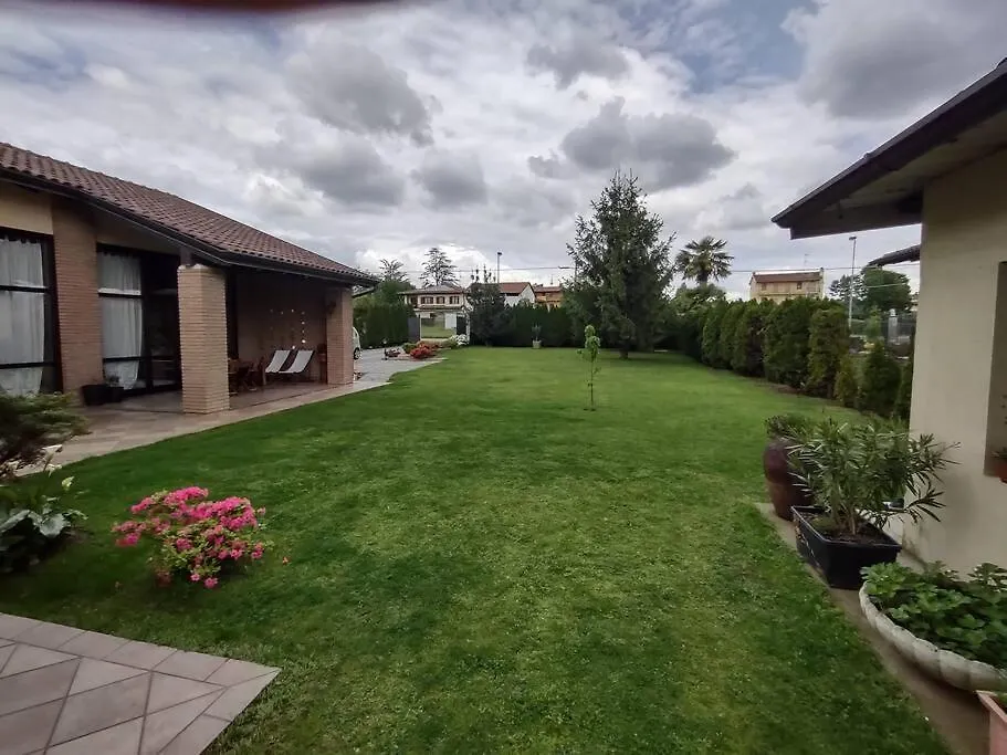 Guest House Brera Vicino Aeroporto Di Mxp E Laghi Varallo Pombia 0*,  Italy